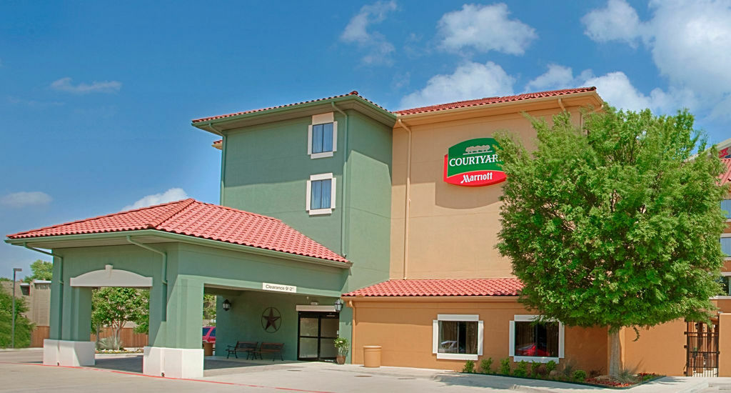 Courtyard Fort Worth I-30 West Near Nas Jrb מראה חיצוני תמונה